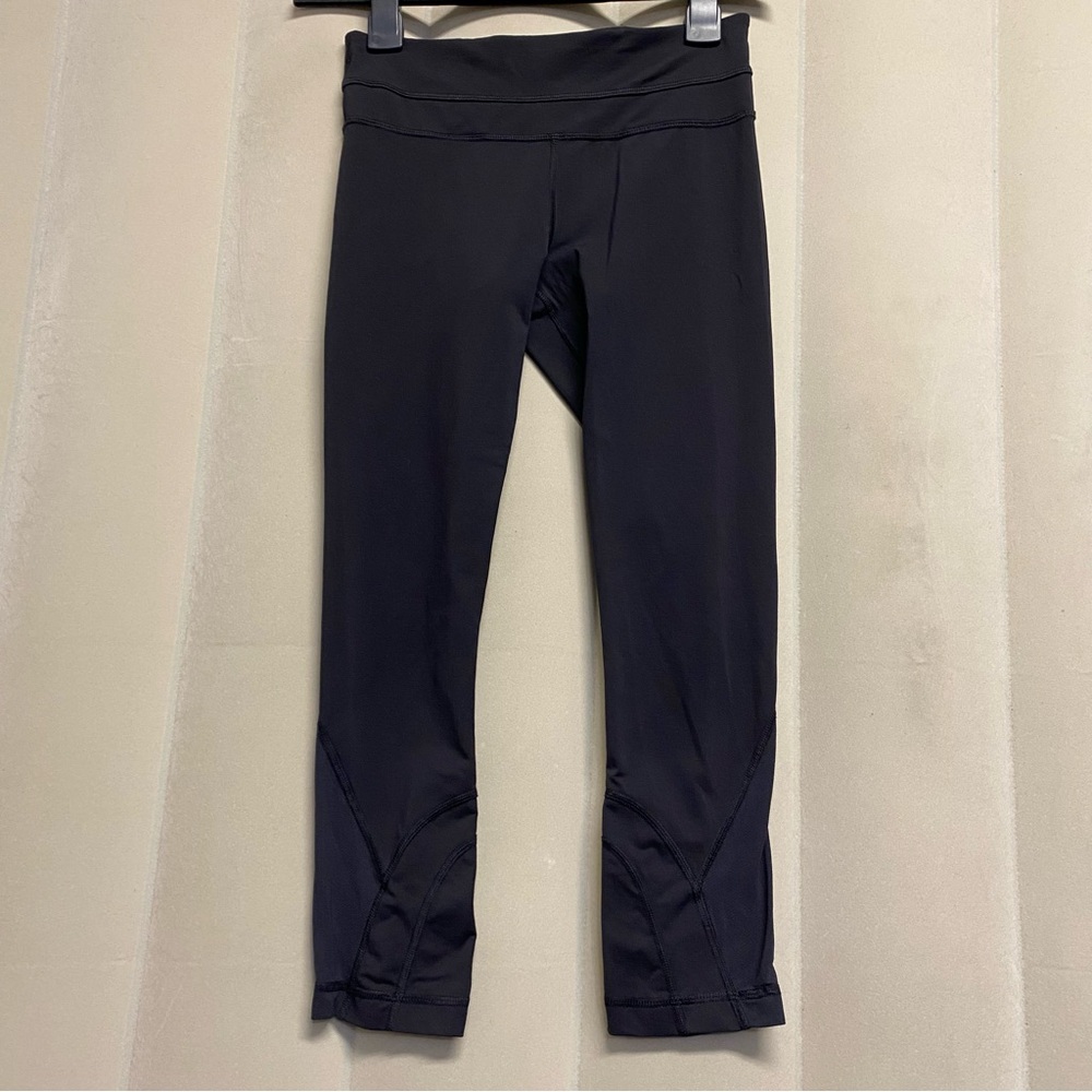 Lululemon Women’s Leggings Size 4 Capri Cycle Spin Yoga Gym Athletic Sporty